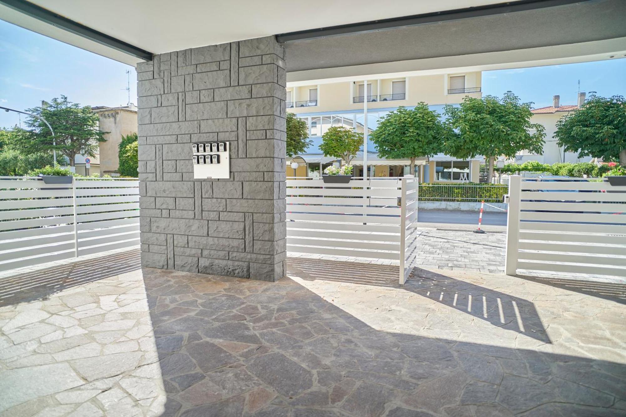 Villa Borghesi Suites Fronte Mare Rimini Exterior foto