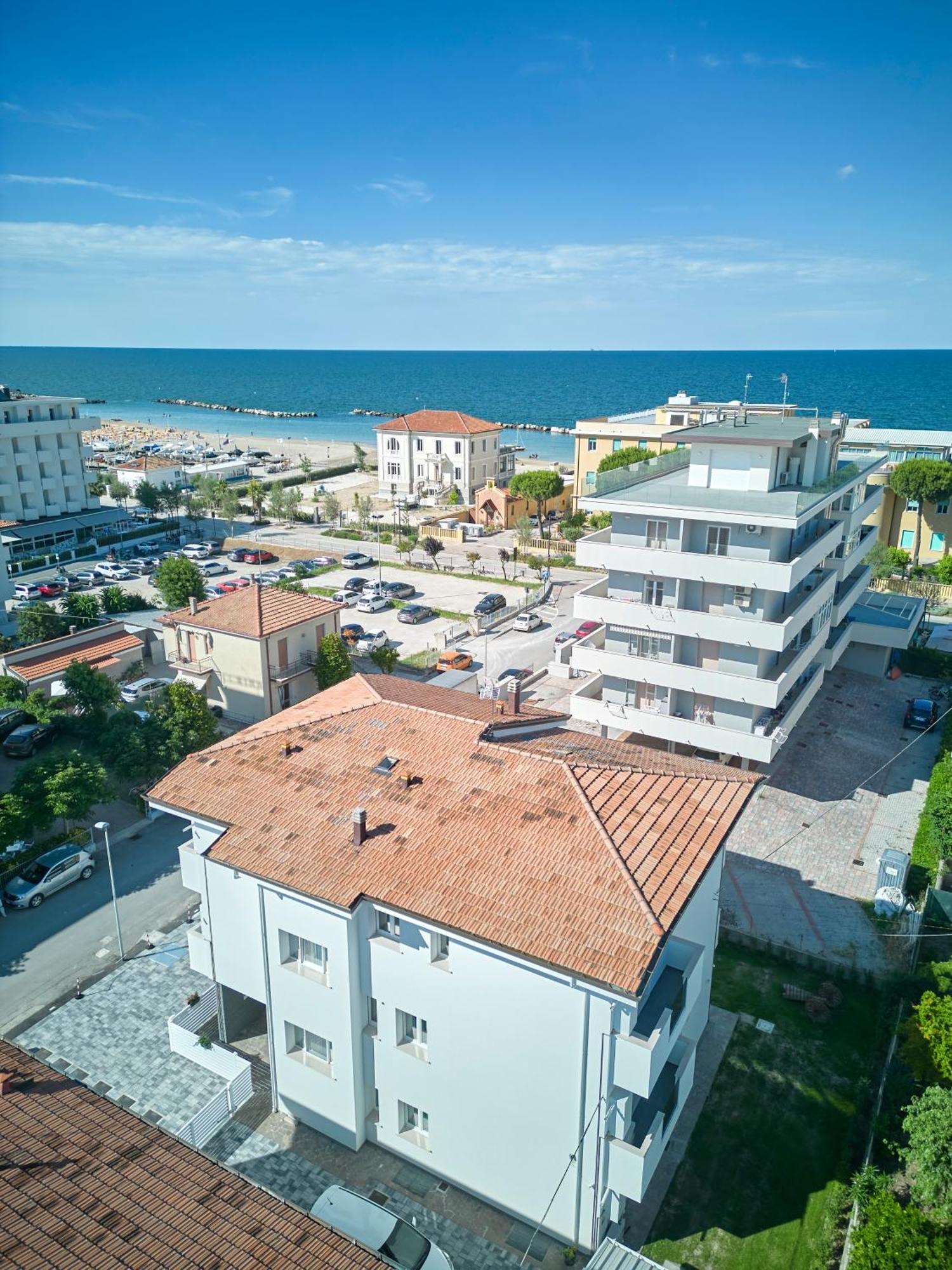 Villa Borghesi Suites Fronte Mare Rimini Exterior foto